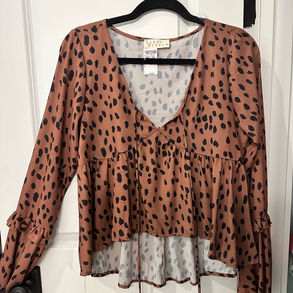 NWT Cavenders blouse Size: Small